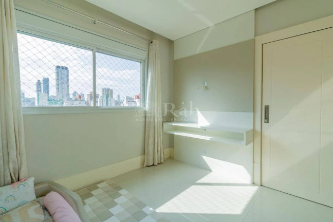 Imagem Apartamento com 3 Quartos à Venda, 151 m² em Centro - Balneário Camboriú Imagem Apartamento com 3 Quartos à Venda, 151 m² em Centro - Balneário Camboriú