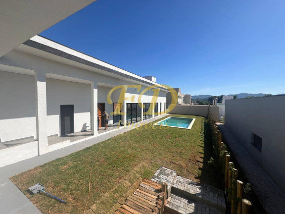 Imagem Casa à Venda, 670 m² em Atibaia Imagem Casa à Venda, 670 m² em Atibaia