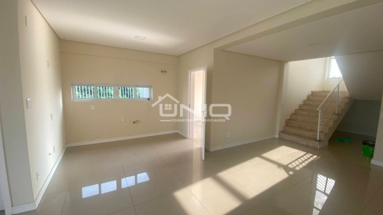 Imagem Casa com 3 Quartos à Venda, 190 m² em Fraron - Pato Branco