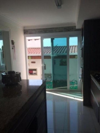 Imagem Sobrado com 3 Quartos à Venda, 187 m² em Alto Petrópolis - Porto Alegre Imagem Sobrado com 3 Quartos à Venda, 187 m² em Alto Petrópolis - Porto Alegre
