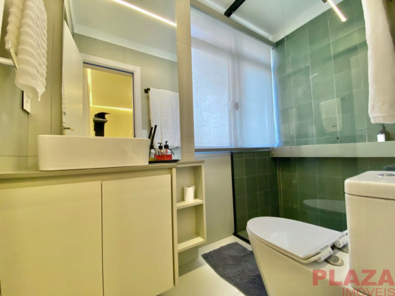 Imagem Apartamento com 2 Quartos à Venda, 83 m² em Centro - Balneário Camboriú