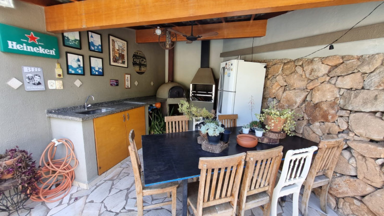 Imagem Casa com 3 Quartos à Venda, 260 m² em Vila Petrópolis - Atibaia Imagem Casa com 3 Quartos à Venda, 260 m² em Vila Petrópolis - Atibaia
