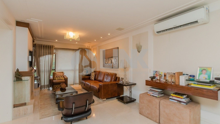 Imagem Apartamento com 3 Quartos à Venda, 163 m² em Petrópolis - Porto Alegre Imagem Apartamento com 3 Quartos à Venda, 163 m² em Petrópolis - Porto Alegre