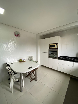 Imagem Casa com 3 Quartos à Venda, 240 m² em Guaíra - Curitiba