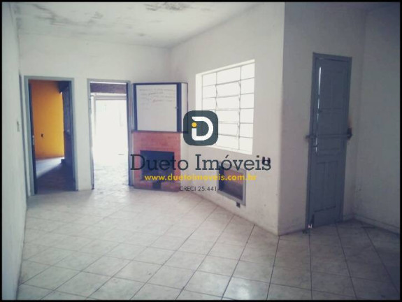 Imagem Casa com 4 Quartos à Venda, em Centro - Santa Maria Imagem Casa com 4 Quartos à Venda, em Centro - Santa Maria
