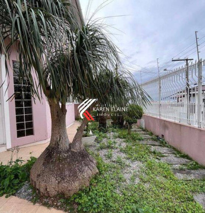 Casa com 3 Quartos à Venda, 273 m² em Barreiros - São José