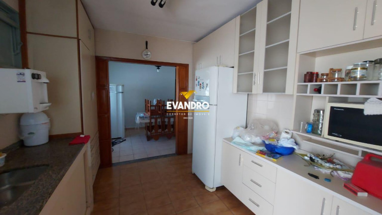 Imagem Casa com 3 Quartos à Venda, 360 m² em Morada Do Ouro - Cuiabá Imagem Casa com 3 Quartos à Venda, 360 m² em Morada Do Ouro - Cuiabá