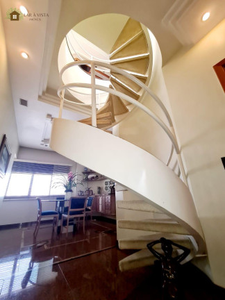 Imagem Cobertura com 3 Quartos à Venda, 472 m²