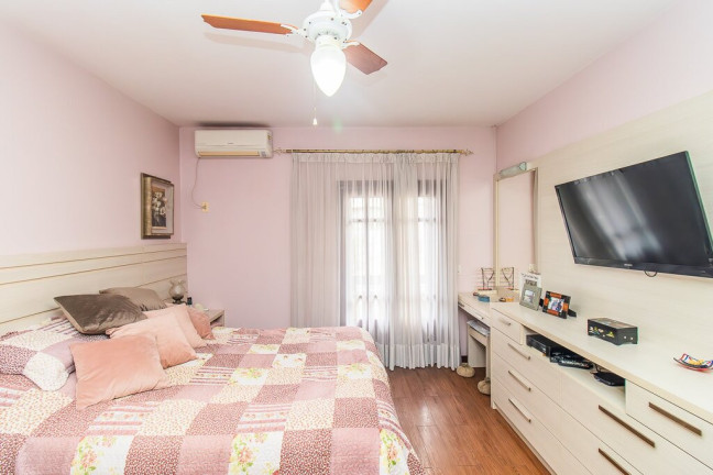 Imagem Casa com 4 Quartos à Venda, 290 m² em Petrópolis - Porto Alegre