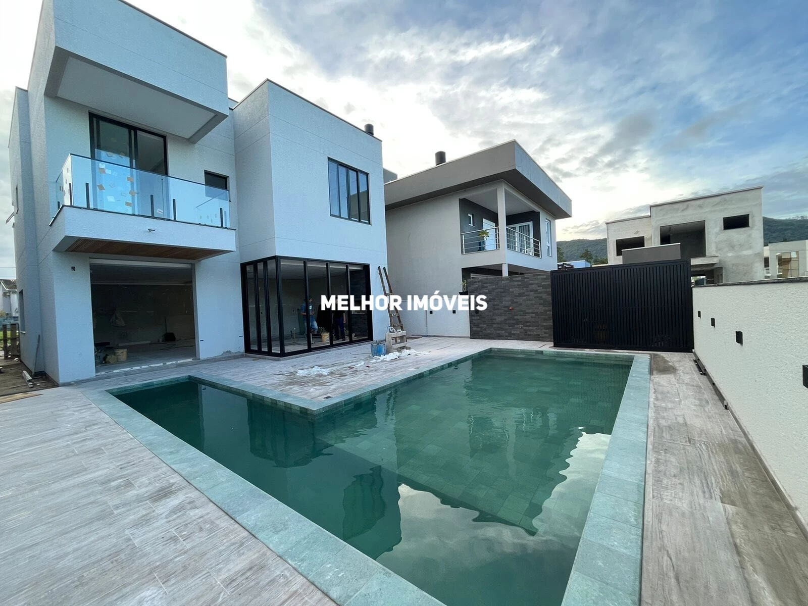 Casa com 3 Quartos à Venda, 356 m² em Santa Regina - Camboriú