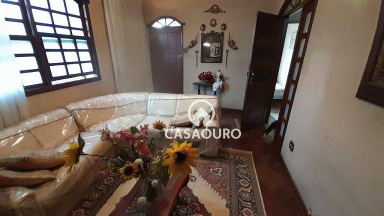 Imagem Casa com 3 Quartos à Venda, 240 m² em Santa Tereza - Belo Horizonte Imagem Casa com 3 Quartos à Venda, 240 m² em Santa Tereza - Belo Horizonte