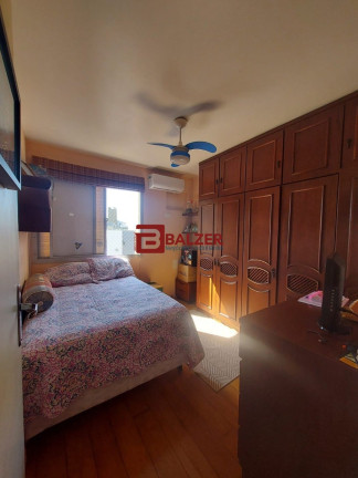 Imagem Apartamento com 3 Quartos à Venda, 135 m² em Centro - Florianópolis Imagem Apartamento com 3 Quartos à Venda, 135 m² em Centro - Florianópolis