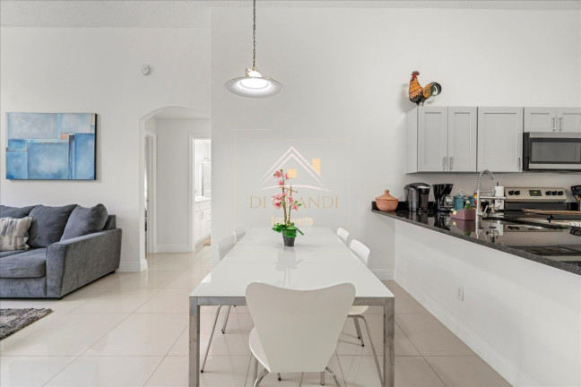 Imagem Casa com 4 Quartos para Alugar ou Temporada, 194 m² em Kissimmee - Orlando