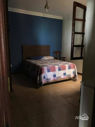 Imagem Casa com 5 Quartos à Venda, 301 m² em Zona 03 - Maringá