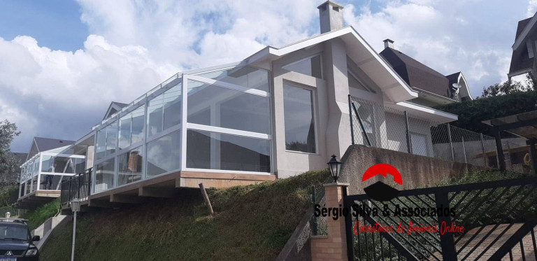 Imagem Casa com 3 Quartos à Venda, em Campos Do Jordão Imagem Casa com 3 Quartos à Venda, em Campos Do Jordão