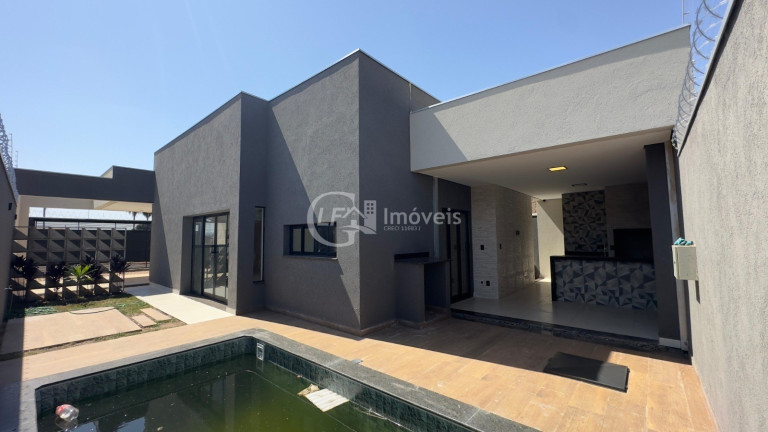 Imagem Casa com 3 Quartos à Venda, 131 m² em São Francisco - Campo Grande Imagem Casa com 3 Quartos à Venda, 131 m² em São Francisco - Campo Grande