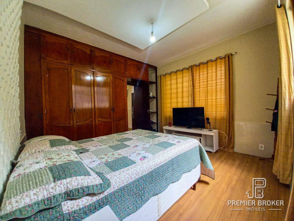Imagem Casa com 6 Quartos à Venda, 193 m² em Várzea - Teresópolis Imagem Casa com 6 Quartos à Venda, 193 m² em Várzea - Teresópolis