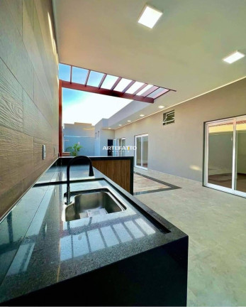 Imagem Casa com 3 Quartos à Venda, 275 m²