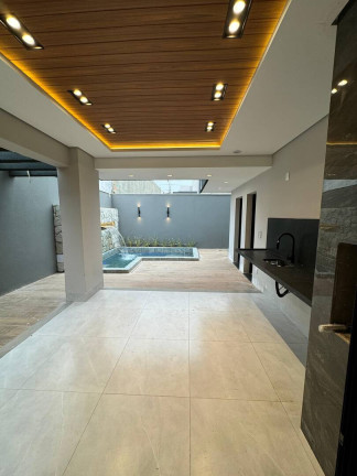 Imagem Casa com 3 Quartos à Venda, 300 m² em Tangará Da Serra Imagem Casa com 3 Quartos à Venda, 300 m² em Tangará Da Serra