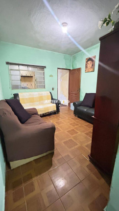Imagem Casa com 2 Quartos à Venda, 200 m²