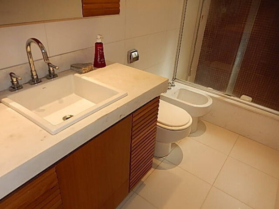 Imagem Apartamento com 3 Quartos à Venda, em Lagoa - Rio De Janeiro Imagem Apartamento com 3 Quartos à Venda, em Lagoa - Rio De Janeiro