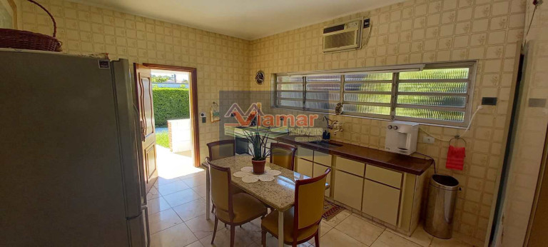 Imagem Casa com 3 Quartos à Venda ou Locação, 500 m² em Jardim Virgínia - Guarujá Imagem Casa com 3 Quartos à Venda ou Locação, 500 m² em Jardim Virgínia - Guarujá