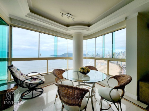 Imagem Apartamento com 3 Quartos à Venda, 200 m² em Centro - Balneário Camboriú Imagem Apartamento com 3 Quartos à Venda, 200 m² em Centro - Balneário Camboriú