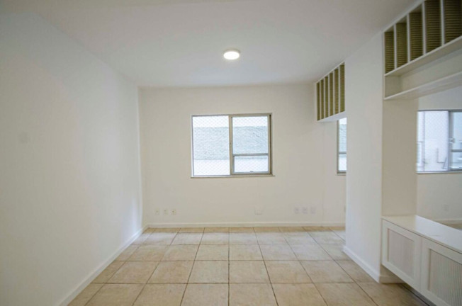 Imagem Imóvel com 2 Quartos à Venda, 79 m² em Lagoa - Rio De Janeiro Imagem Imóvel com 2 Quartos à Venda, 79 m² em Lagoa - Rio De Janeiro