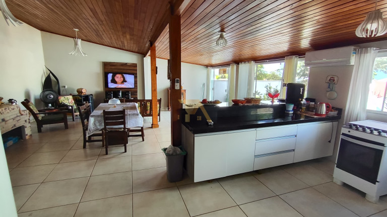 Imagem Imóvel com 4 Quartos à Venda, em Alto Arroio - Imbituba Imagem Imóvel com 4 Quartos à Venda, em Alto Arroio - Imbituba