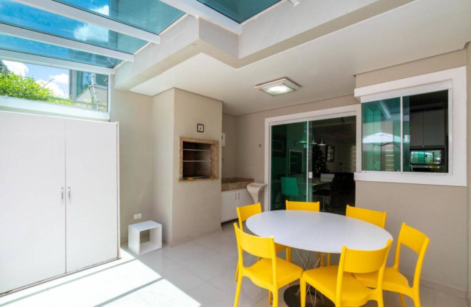 Imagem Casa com 3 Quartos à Venda, 233 m² em Cristo Rei - Curitiba