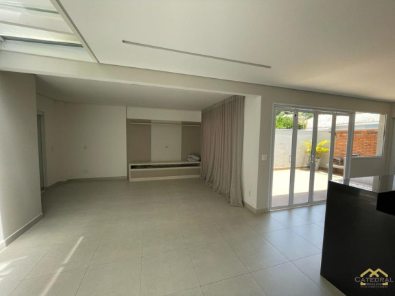 Imagem Imóvel com 3 Quartos à Venda, 175 m² em Medeiros - Jundiaí Imagem Imóvel com 3 Quartos à Venda, 175 m² em Medeiros - Jundiaí