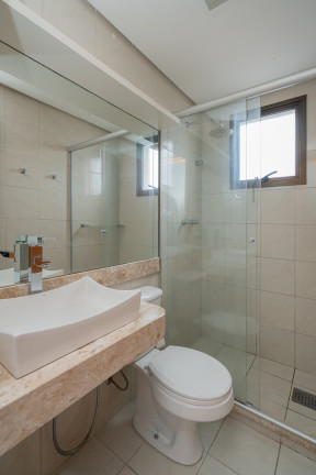 Imagem Apartamento com 2 Quartos à Venda, 67 m² em Passo Da Areia - Porto Alegre