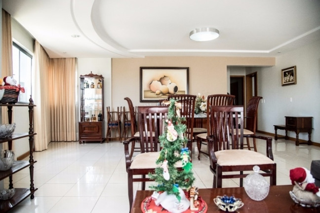 Imagem Apartamento com 3 Quartos à Venda, 178 m² em Lagoa Nova - Natal