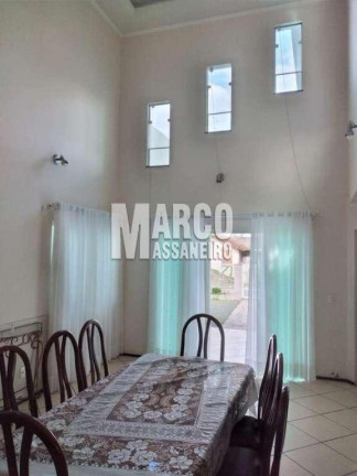 Imagem Casa com 4 Quartos à Venda, 100 m² em Costeira - Balneário Barra Do Sul Imagem Casa com 4 Quartos à Venda, 100 m² em Costeira - Balneário Barra Do Sul