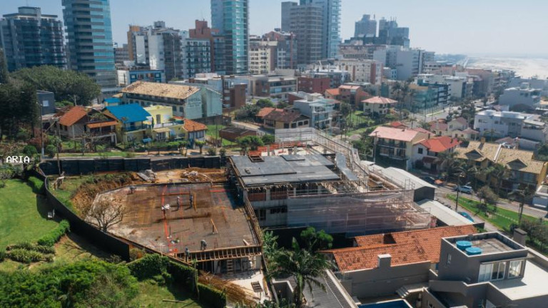 Imagem Casa com 4 Quartos à Venda, 343 m² em Prainha - Torres