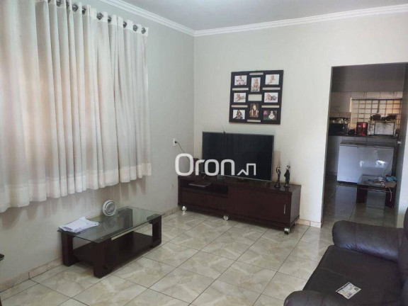 Casa com 4 Quartos à Venda, 270 m² em Jardim Clarissa - Goiânia