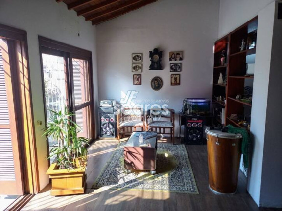 Imagem Sobrado com 3 Quartos à Venda, 247 m² em Areal - Pelotas