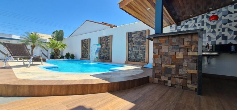 Imagem Sobrado com 3 Quartos à Venda, 200 m² em Balneário Britânia - Ilha Comprida