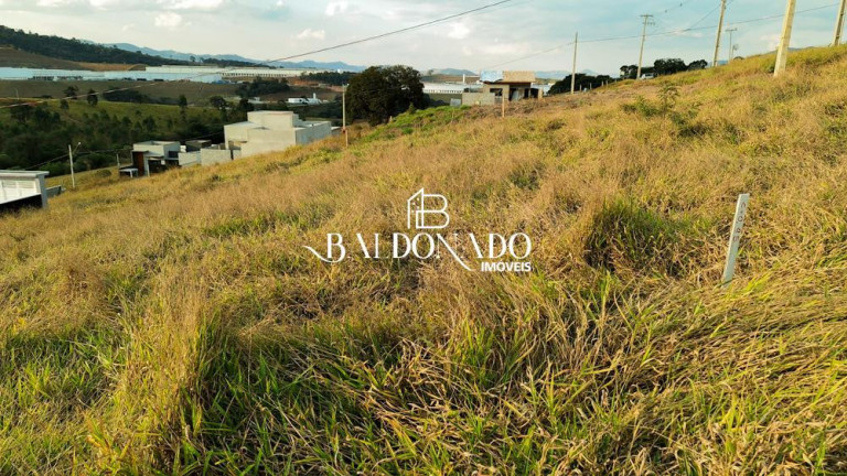 Terreno à Venda, 200 m² em Centro - Extrema