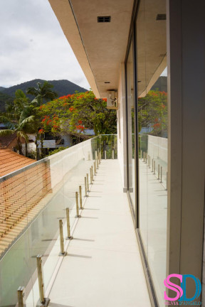 Imagem Casa de Condomínio com 5 Quartos à Venda, 350 m² em Lagoinha - Ubatuba Imagem Casa de Condomínio com 5 Quartos à Venda, 350 m² em Lagoinha - Ubatuba