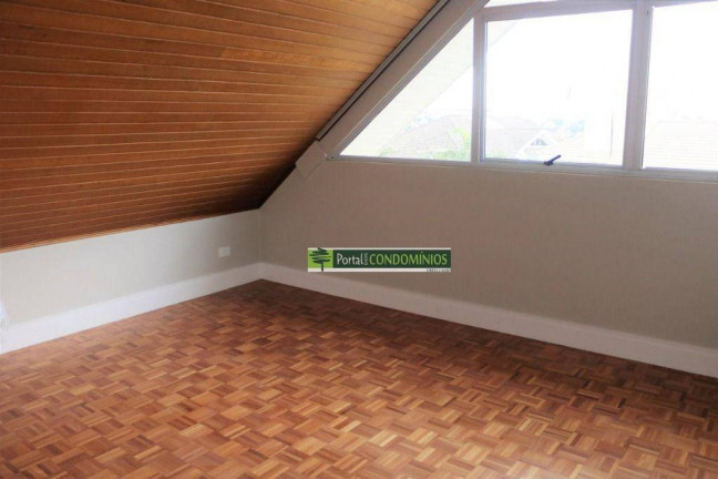 Imagem Casa com 6 Quartos à Venda, 435 m² em Uberaba - Curitiba Imagem Casa com 6 Quartos à Venda, 435 m² em Uberaba - Curitiba