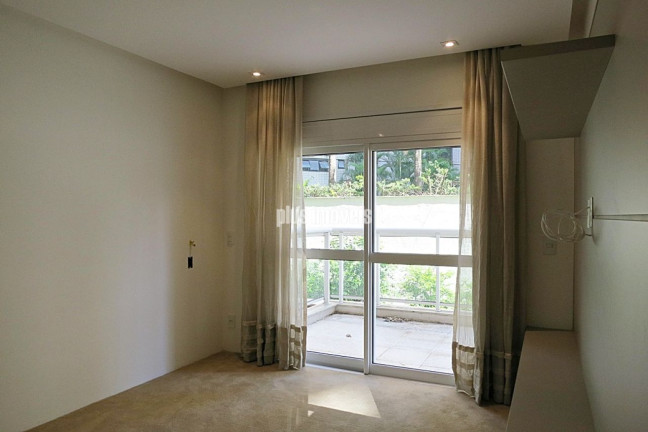 Imagem Apartamento com 3 Quartos à Venda, 615 m² em Panamby - São Paulo Imagem Apartamento com 3 Quartos à Venda, 615 m² em Panamby - São Paulo