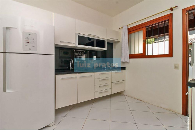 Imagem Casa com 3 Quartos à Venda, 140 m² em Hípica - Porto Alegre