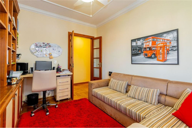Imagem Apartamento com 3 Quartos à Venda, 150 m² em Jardim Planalto - Porto Alegre