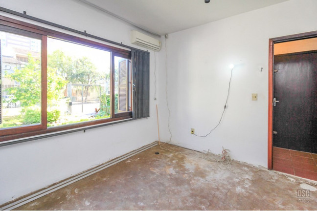 Imagem Casa com 3 Quartos à Venda, 130 m² em Santana - Porto Alegre Imagem Casa com 3 Quartos à Venda, 130 m² em Santana - Porto Alegre