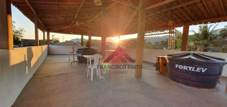 Imagem Casa com 6 Quartos à Venda, 327 m² em Itaipu - Niterói Imagem Casa com 6 Quartos à Venda, 327 m² em Itaipu - Niterói
