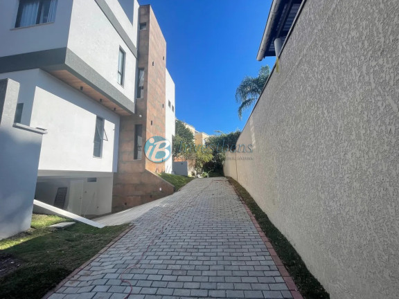 Terreno à Venda, 209 m² em Cabral - Curitiba