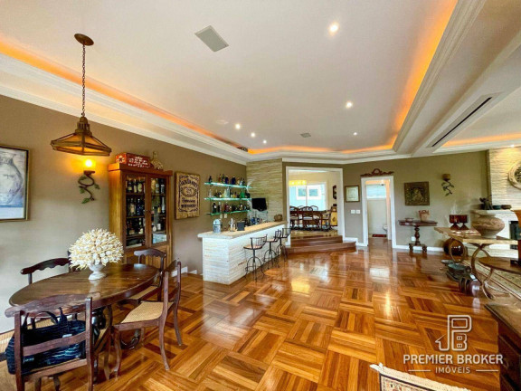 Imagem Casa com 4 Quartos à Venda ou Locação, 530 m² em Várzea - Teresópolis