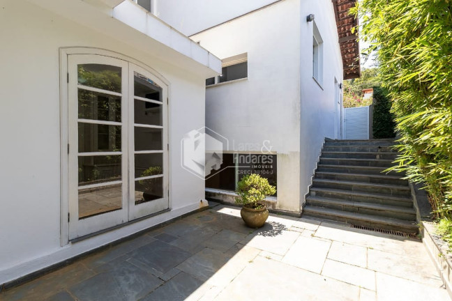 Imagem Casa com 4 Quartos à Venda, 260 m² em Jardim Morumbi - São Paulo Imagem Casa com 4 Quartos à Venda, 260 m² em Jardim Morumbi - São Paulo
