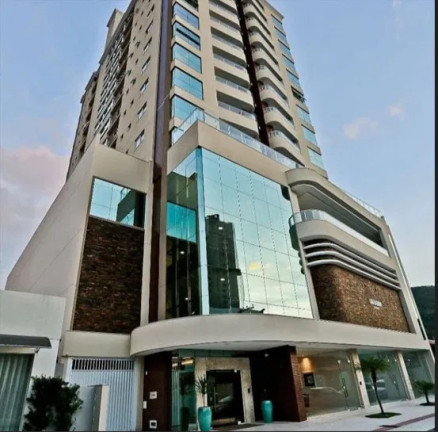 Apartamento à Venda, 23 m² em Fazenda - Balneário Camboriú